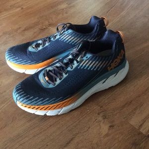 Hoka Clifton 5